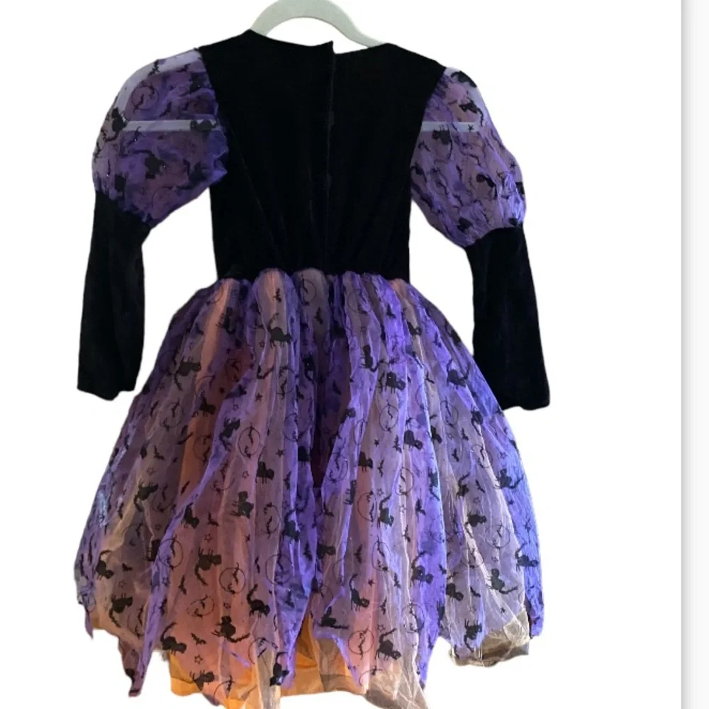 Witch Halloween costume. Lights up. Youth medium.